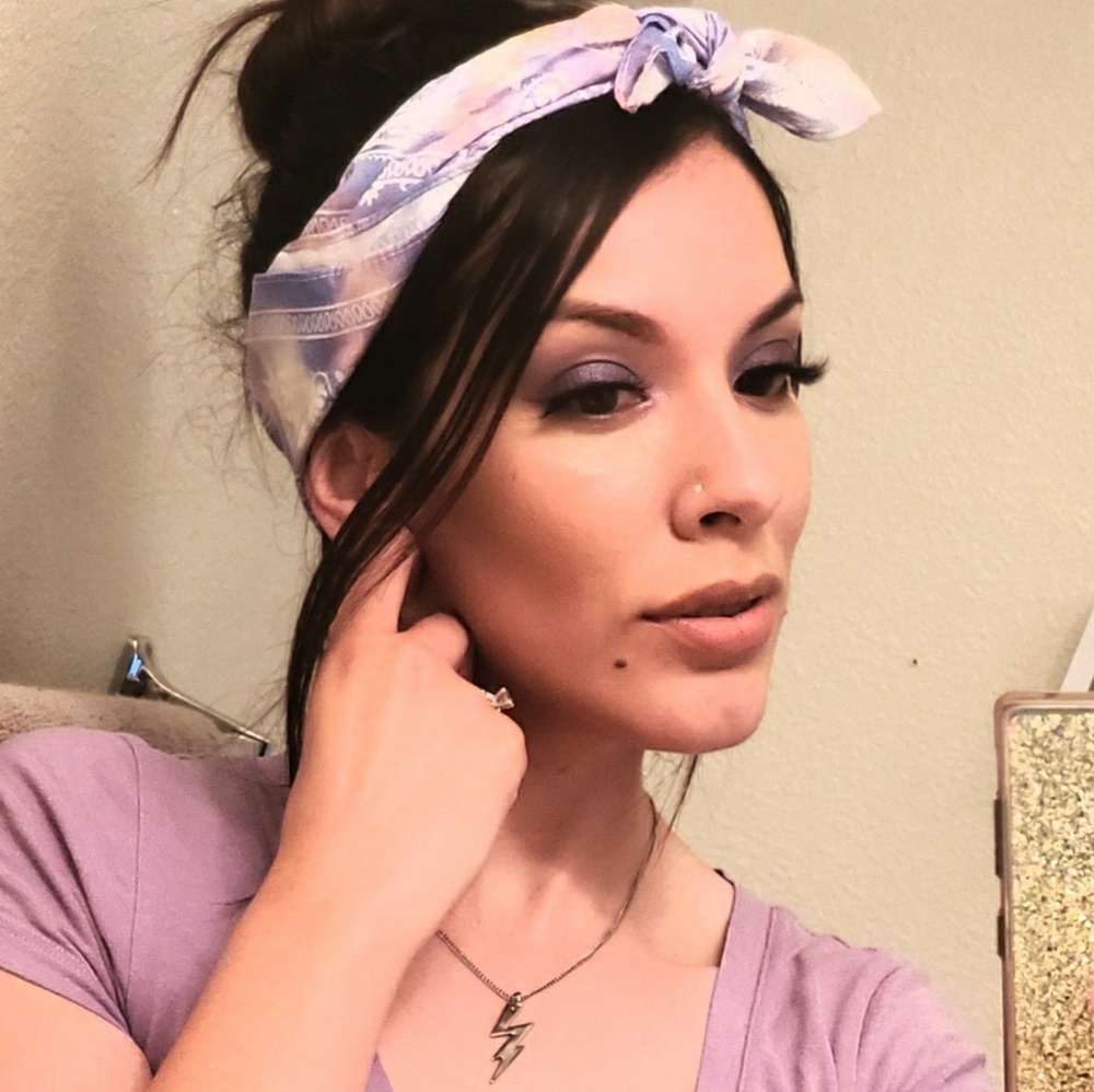 Meet your Posher, Celina